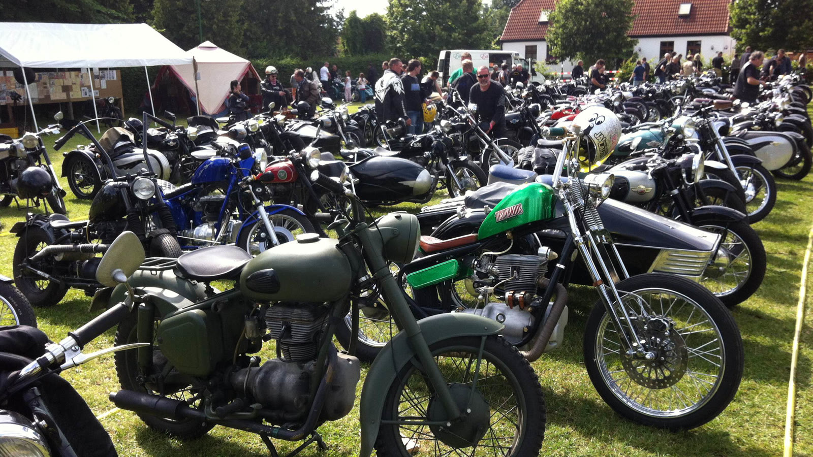 Oldtimer-Treffen des MC Werneuchen